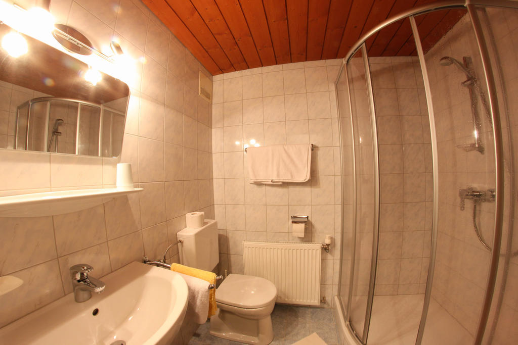 Pension Kroell Sankt Jakob in Defereggen Quarto foto